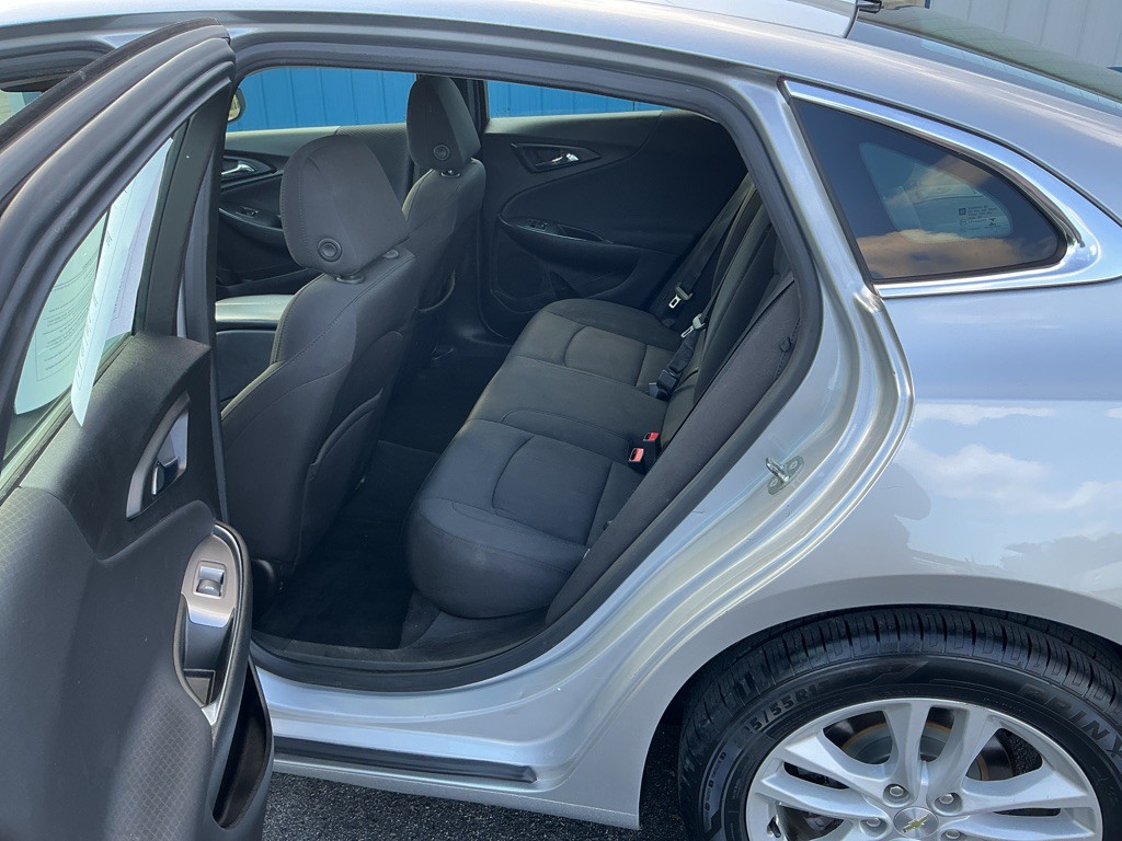 2018 Chevrolet Malibu Image 10