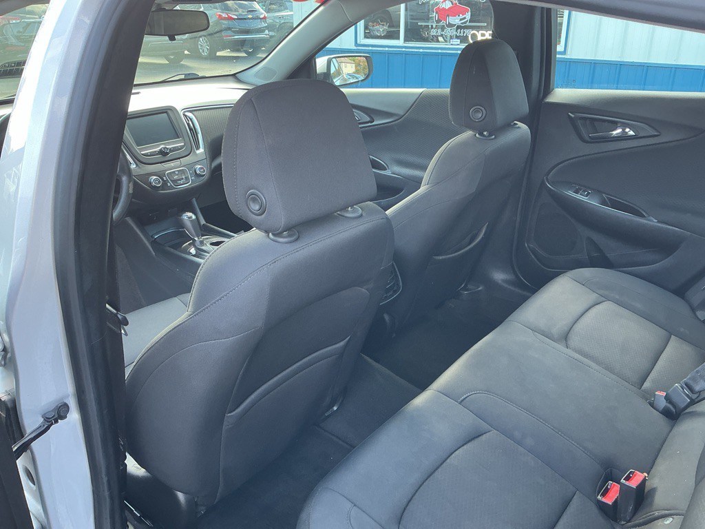 2018 Chevrolet Malibu Image 11