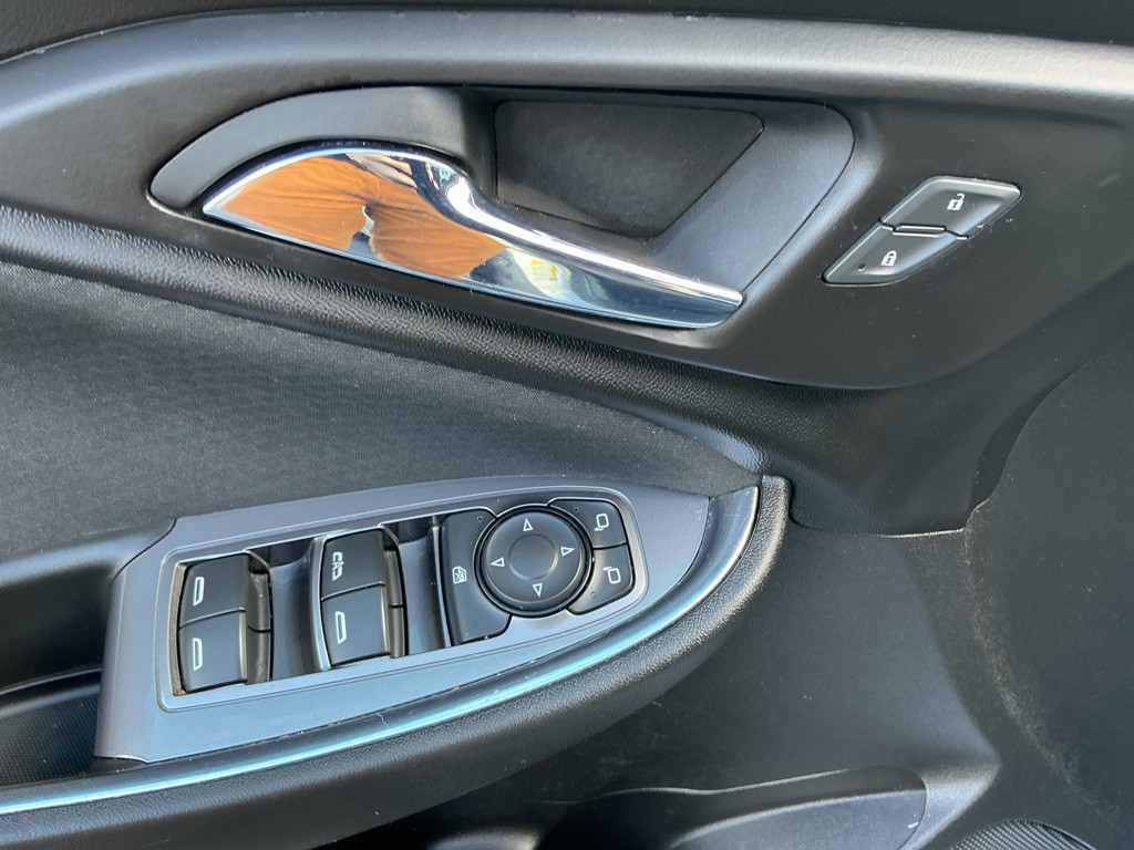 2018 Chevrolet Malibu Image 14