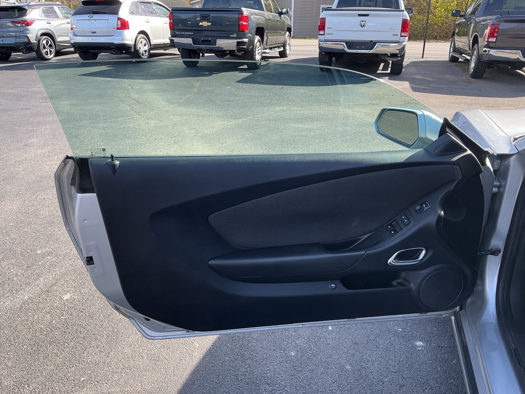 2015 Chevrolet Camaro Image 11
