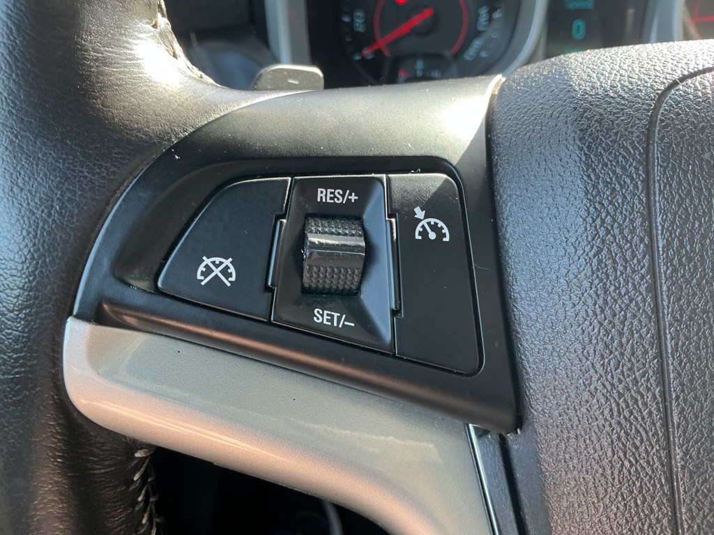 2015 Chevrolet Camaro Image 17