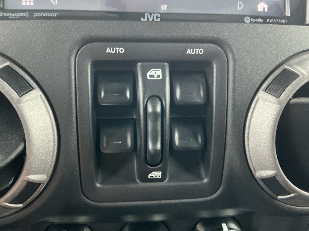 2016 Jeep Wrangler Unlimited Image 21