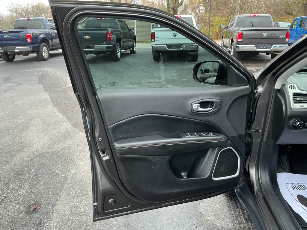 2018 Jeep Compass Image 13