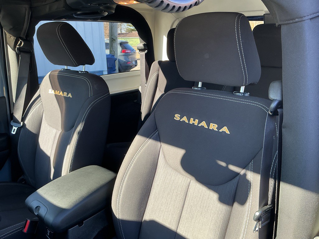 2014 Jeep Wrangler Image 9