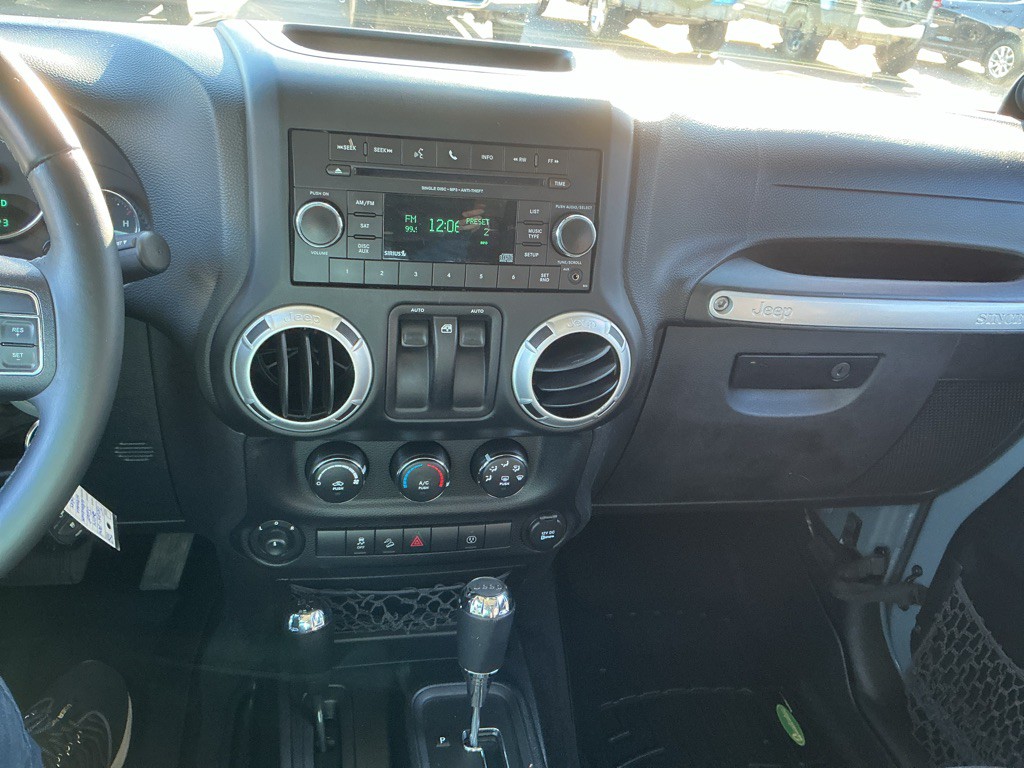 2014 Jeep Wrangler Image 17