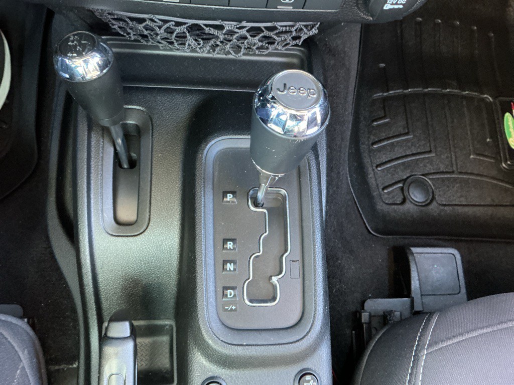 2014 Jeep Wrangler Image 22