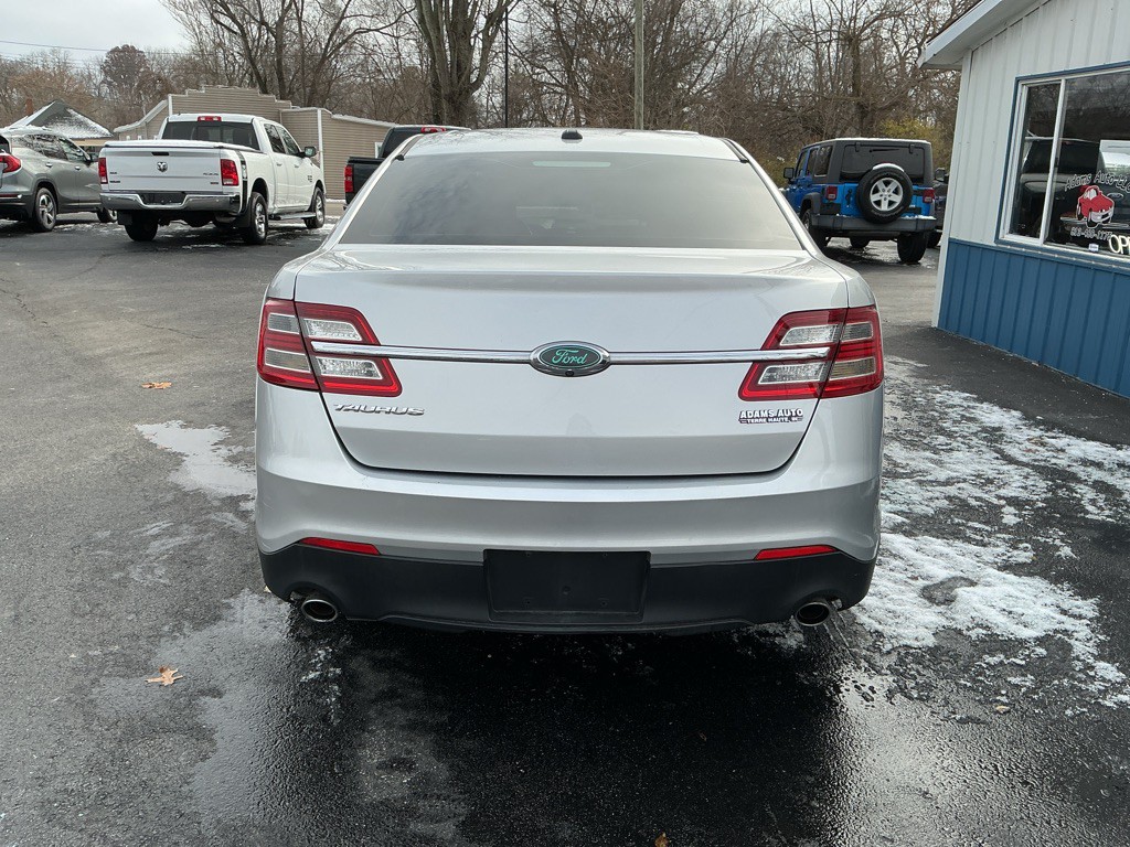 2017 Ford Taurus Image 3