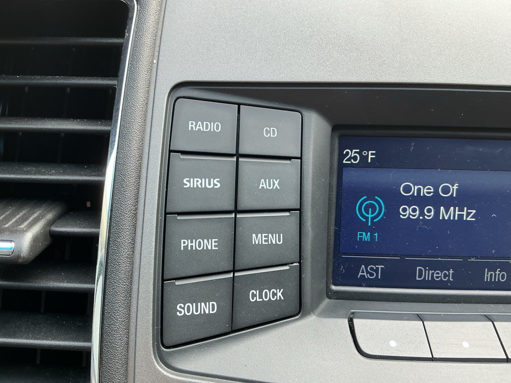 2017 Ford Taurus Image 22