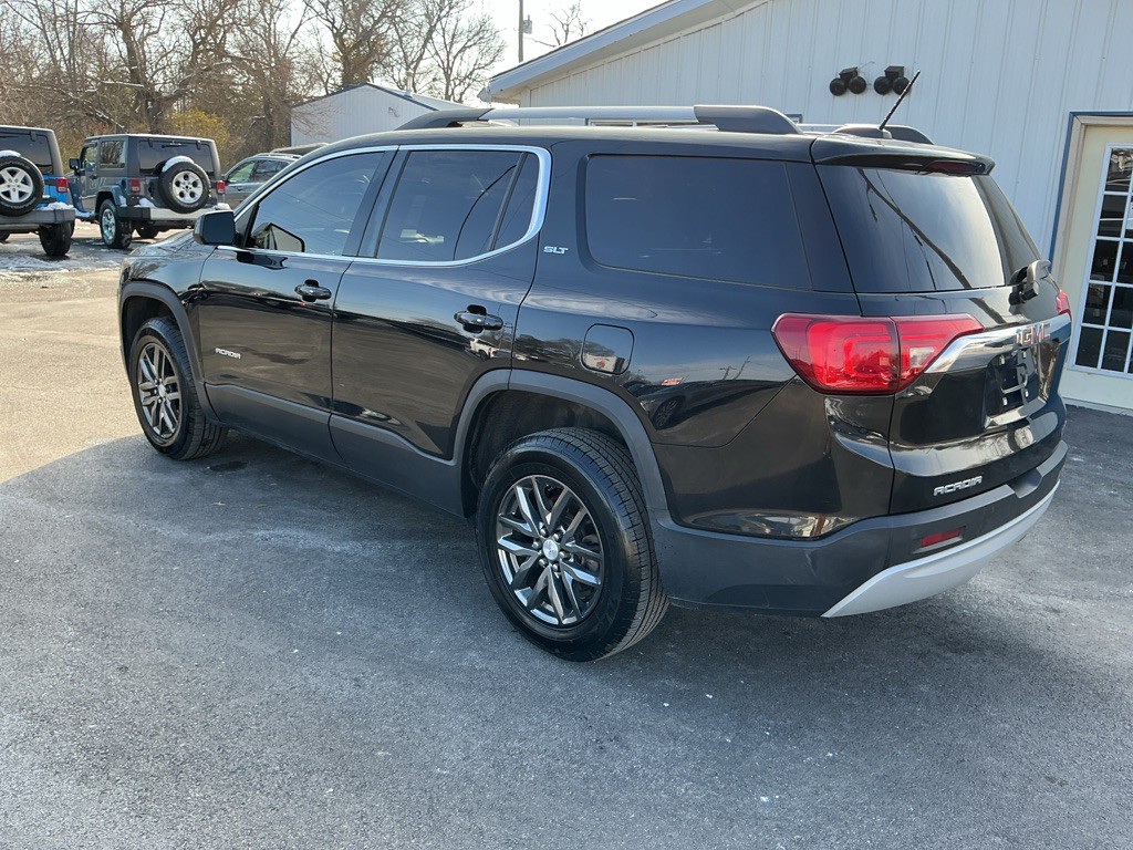 2017 GMC Acadia Image 2