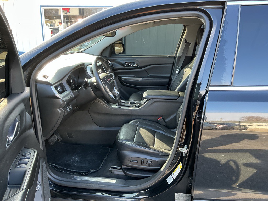 2017 GMC Acadia Image 7