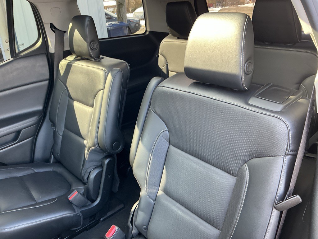 2017 GMC Acadia Image 12