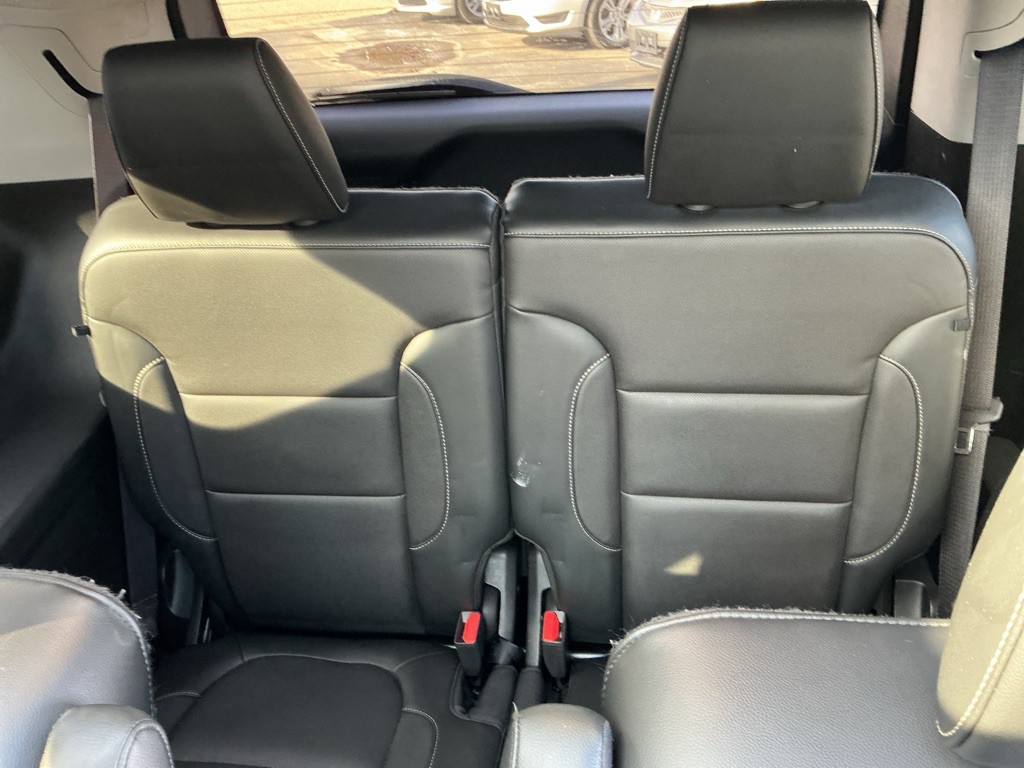 2017 GMC Acadia Image 13