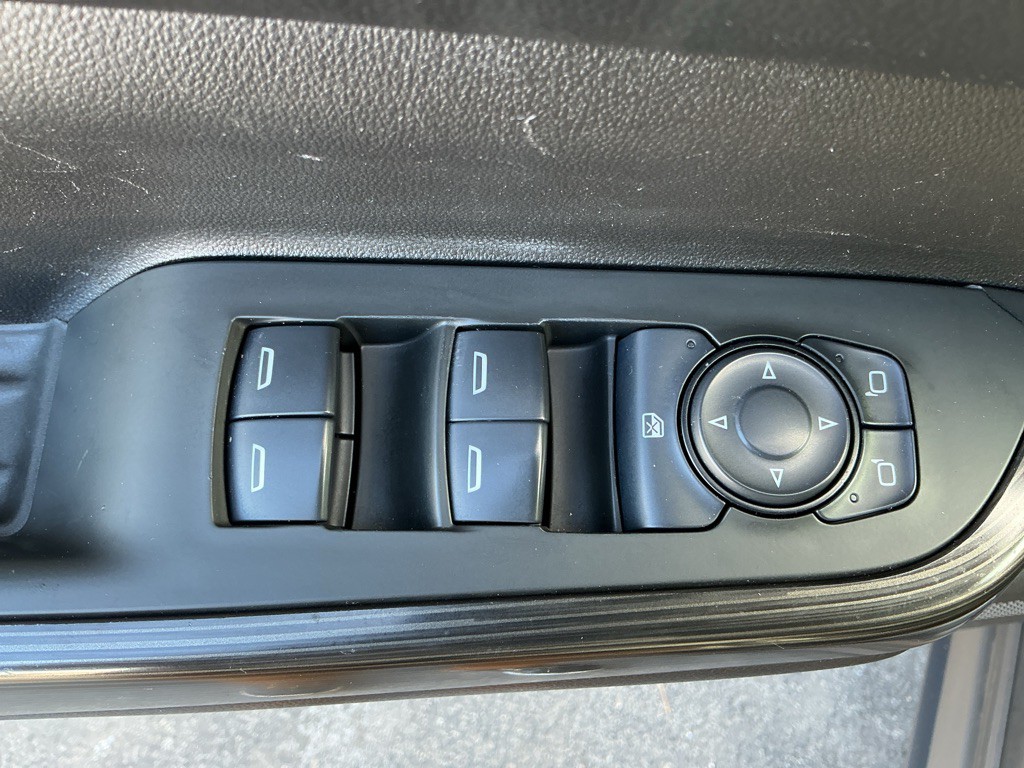 2017 GMC Acadia Image 16