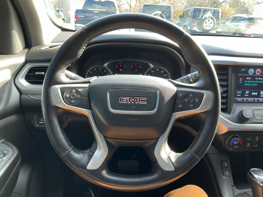 2017 GMC Acadia Image 19