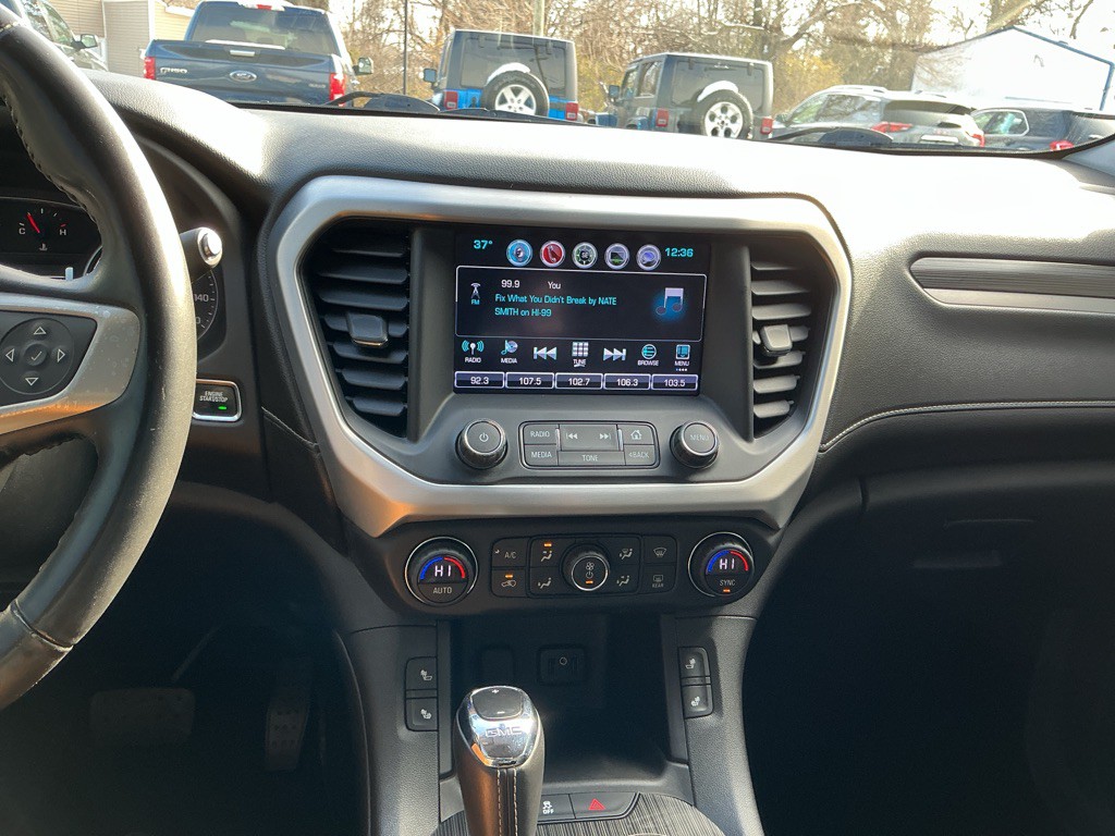 2017 GMC Acadia Image 23