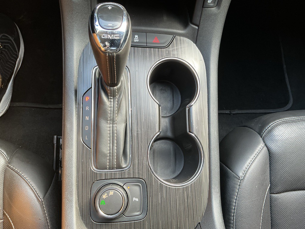 2017 GMC Acadia Image 32