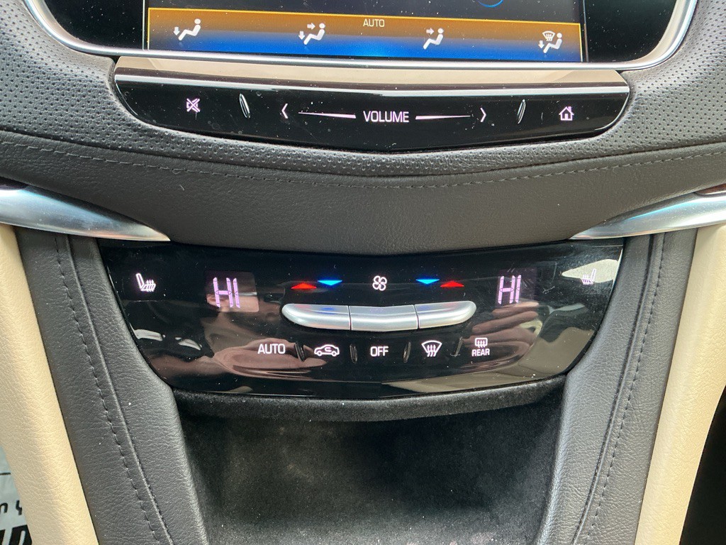 2017 Cadillac XT5 Image 28