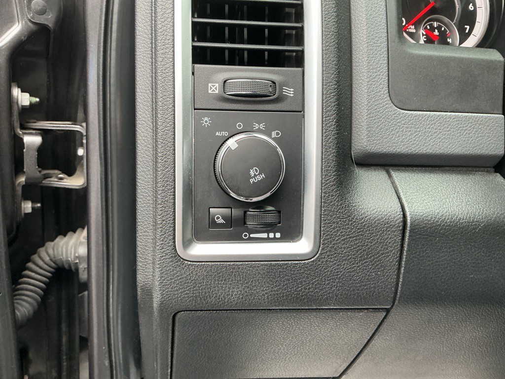 2014 RAM 1500 Image 15