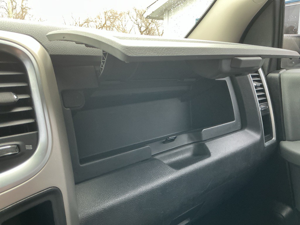 2014 RAM 1500 Image 28