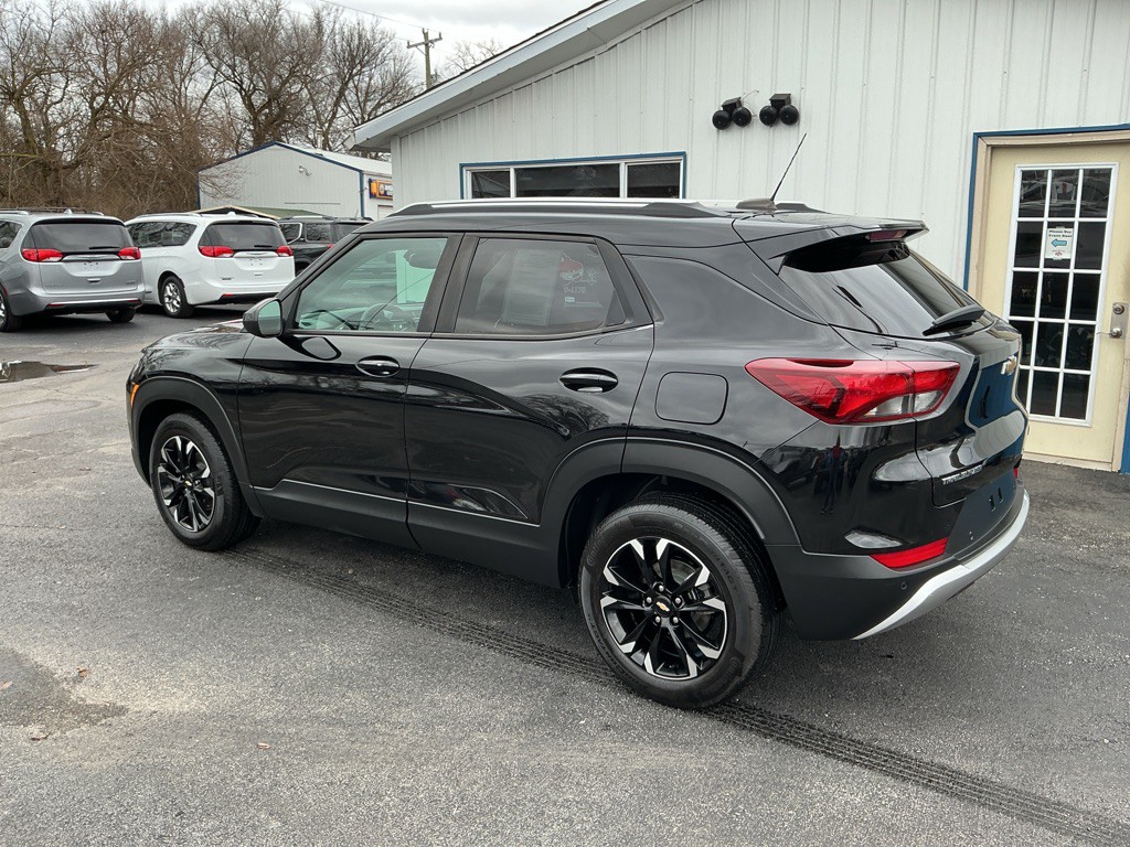 2021 Chevrolet Trailblazer Image 2