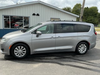 Image for 2017 Chrysler Pacifica Touring L ID: 7123889