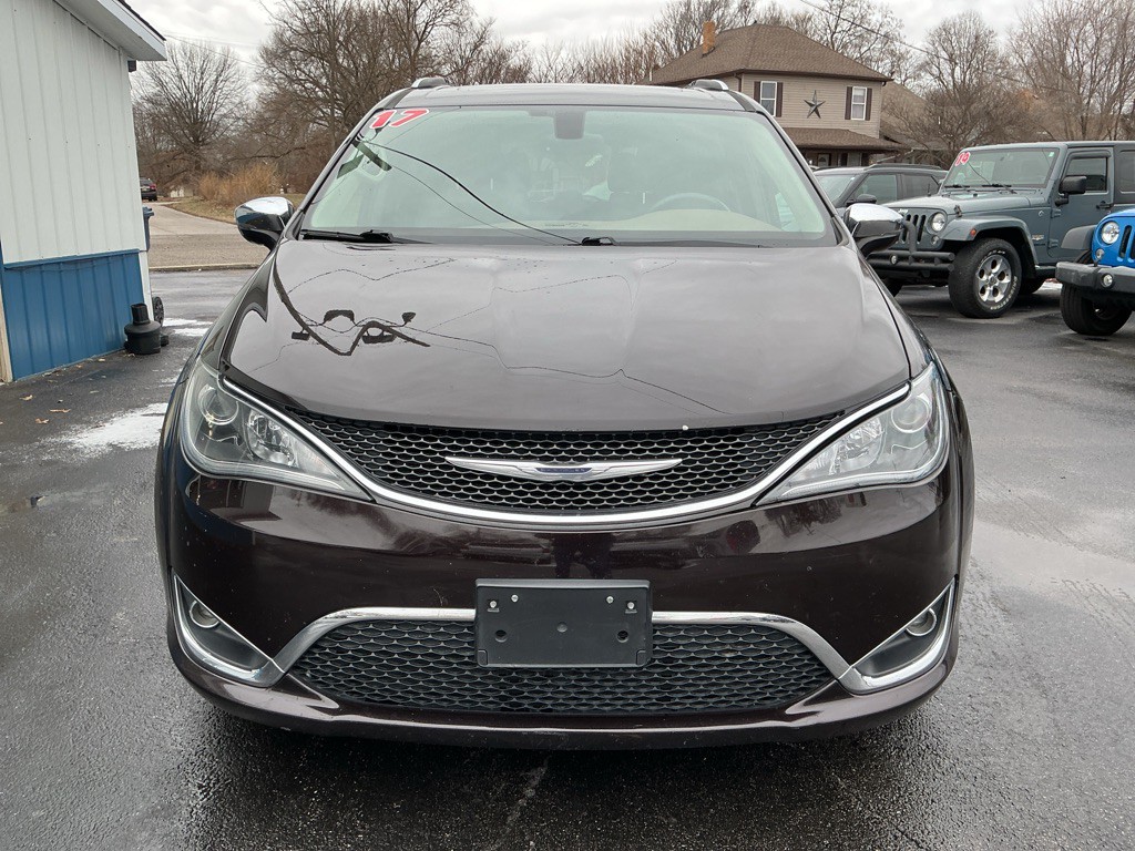 2017 Chrysler Pacifica Image 6