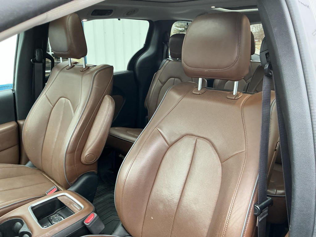 2017 Chrysler Pacifica Image 9