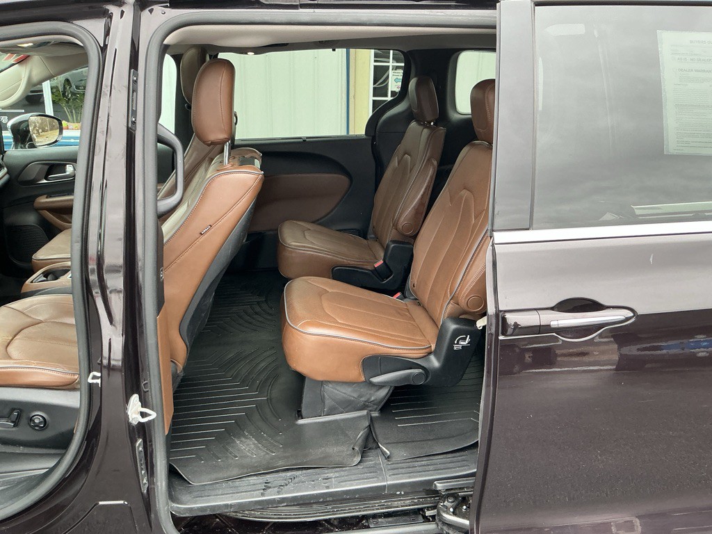2017 Chrysler Pacifica Image 10