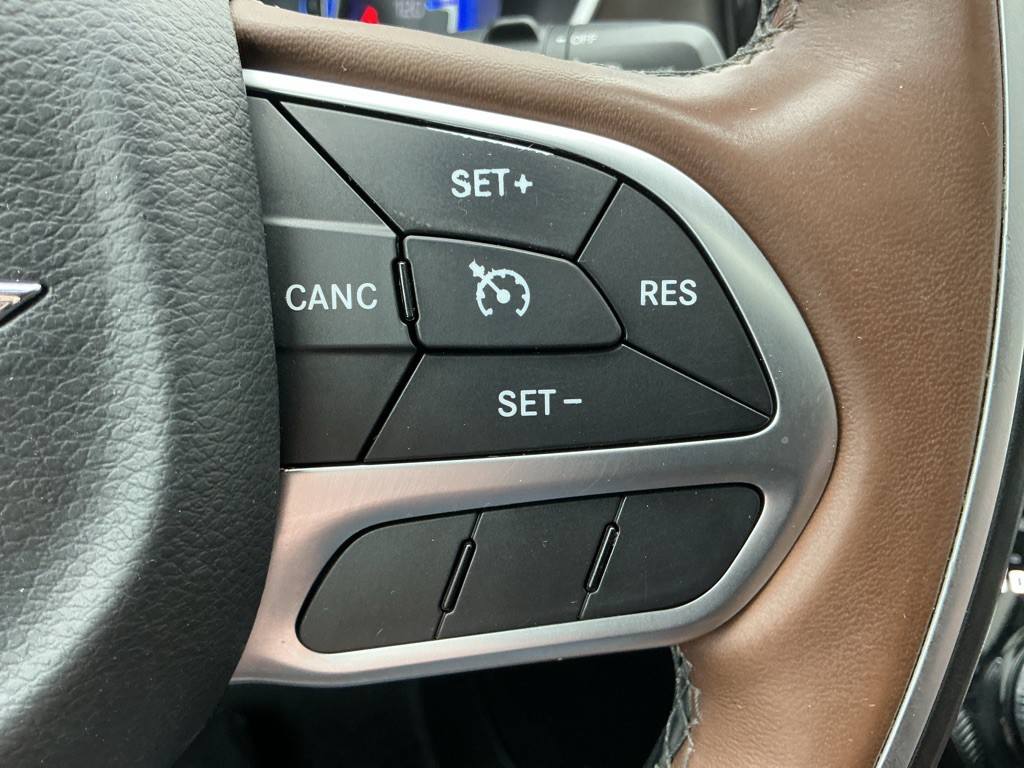 2017 Chrysler Pacifica Image 21