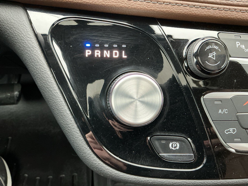 2017 Chrysler Pacifica Image 26