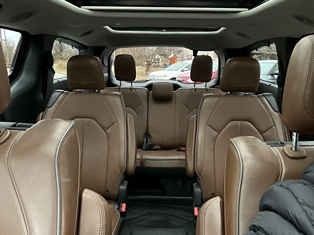 2017 Chrysler Pacifica Image 36