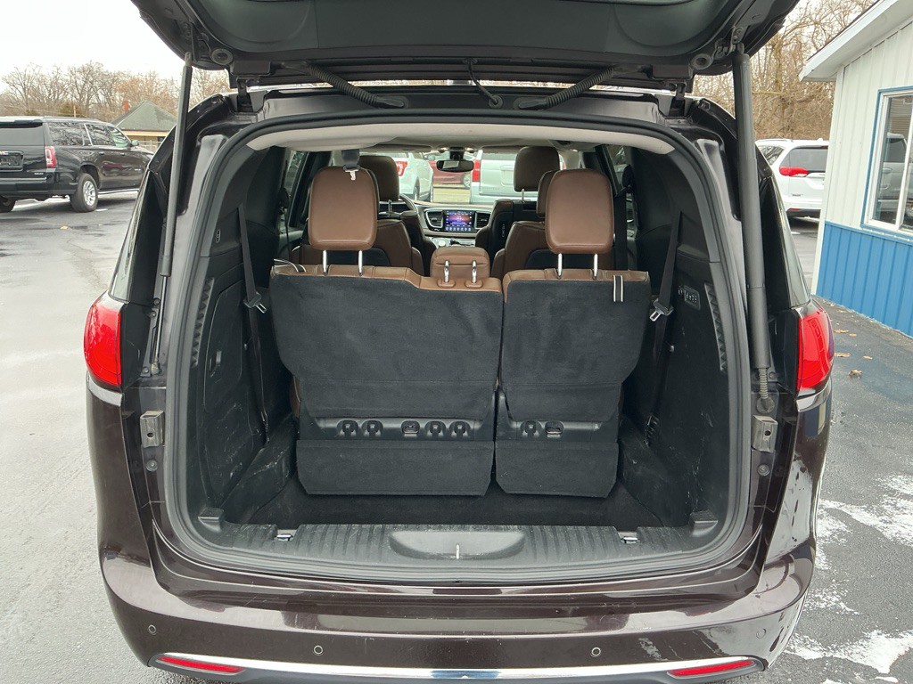 2017 Chrysler Pacifica Image 37