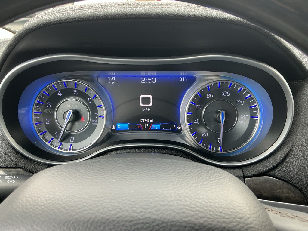 2018 Chrysler 300 Image 19