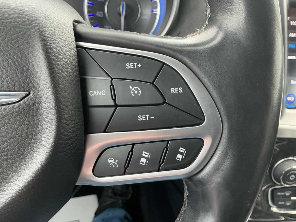 2018 Chrysler 300 Image 21