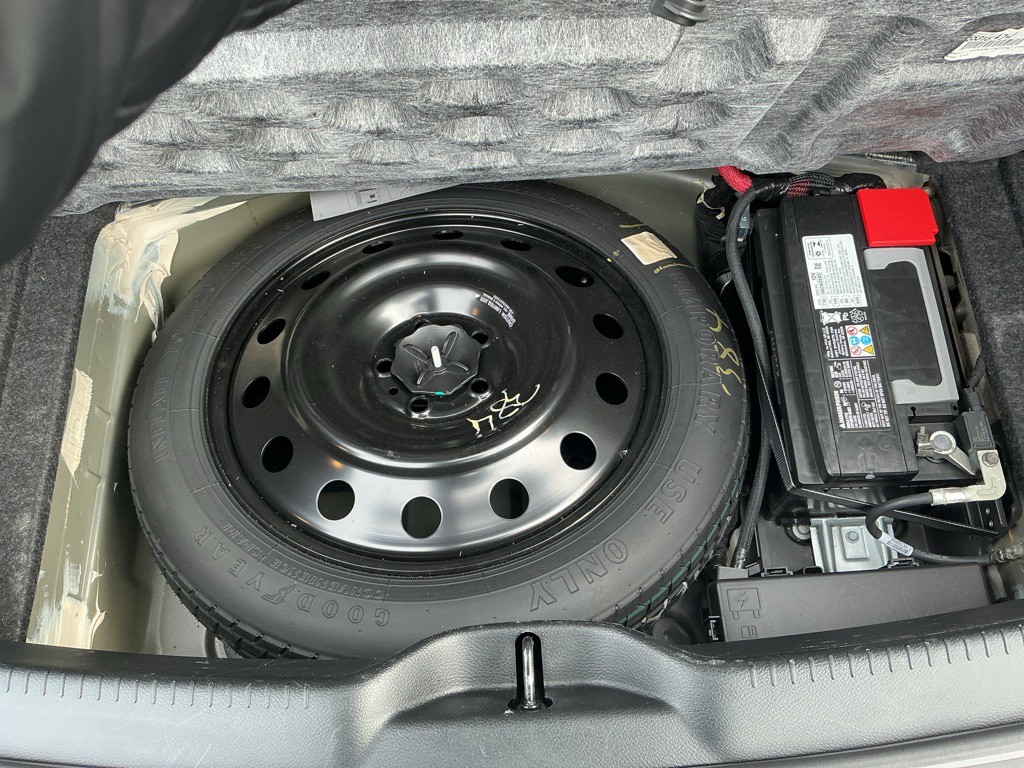 2018 Chrysler 300 Image 35