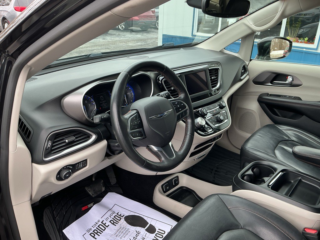 2020 Chrysler Pacifica Image 8