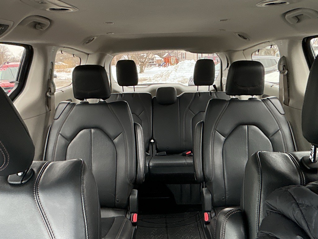 2020 Chrysler Pacifica Image 32