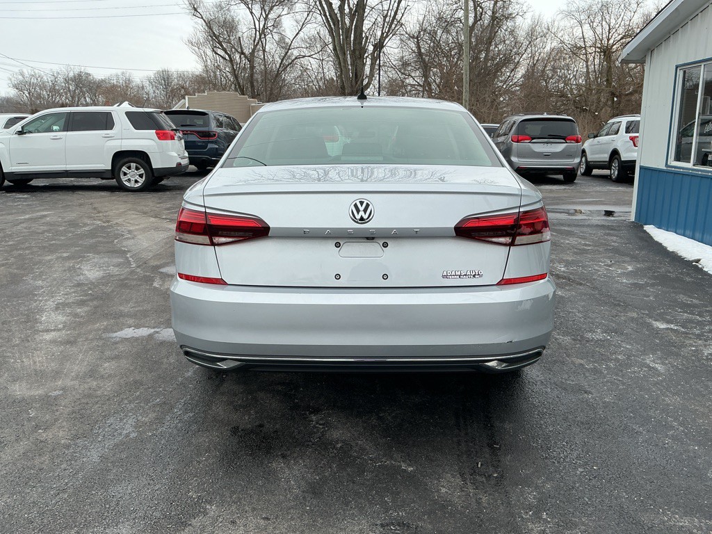 2020 Volkswagen Passat Image 3