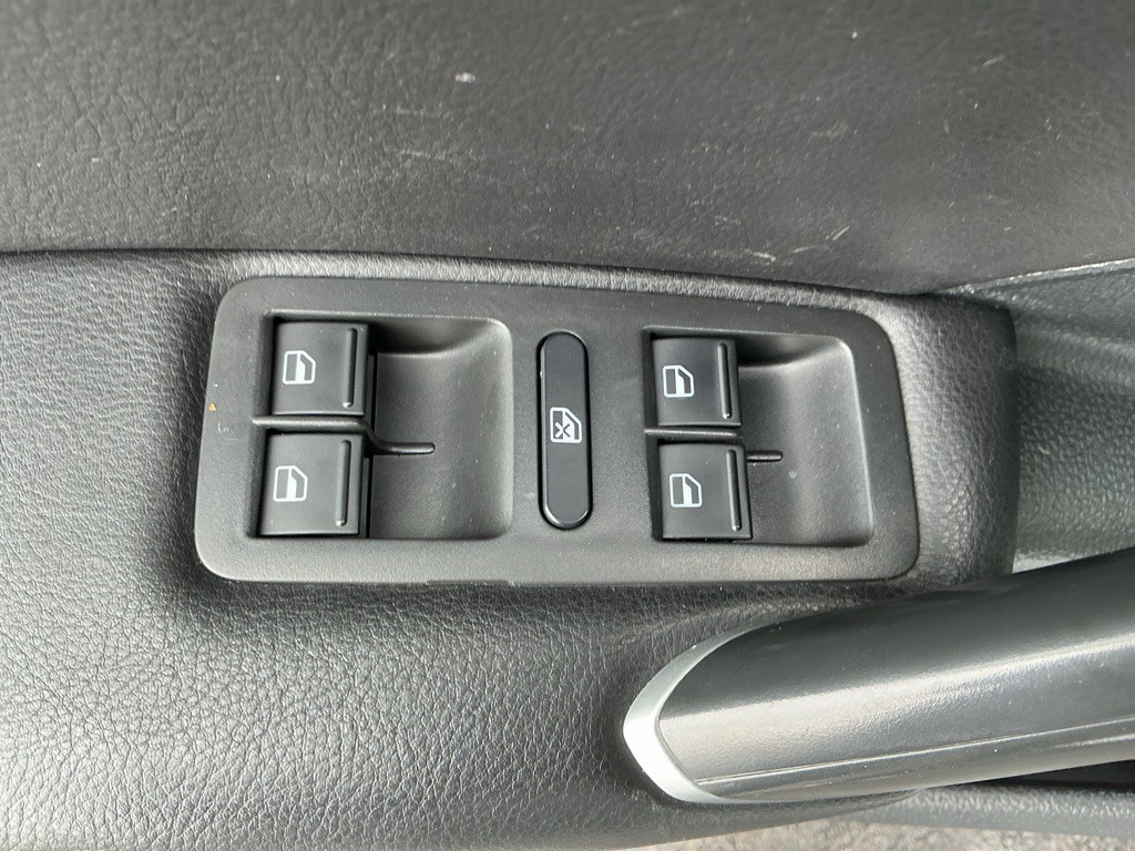 2020 Volkswagen Passat Image 15