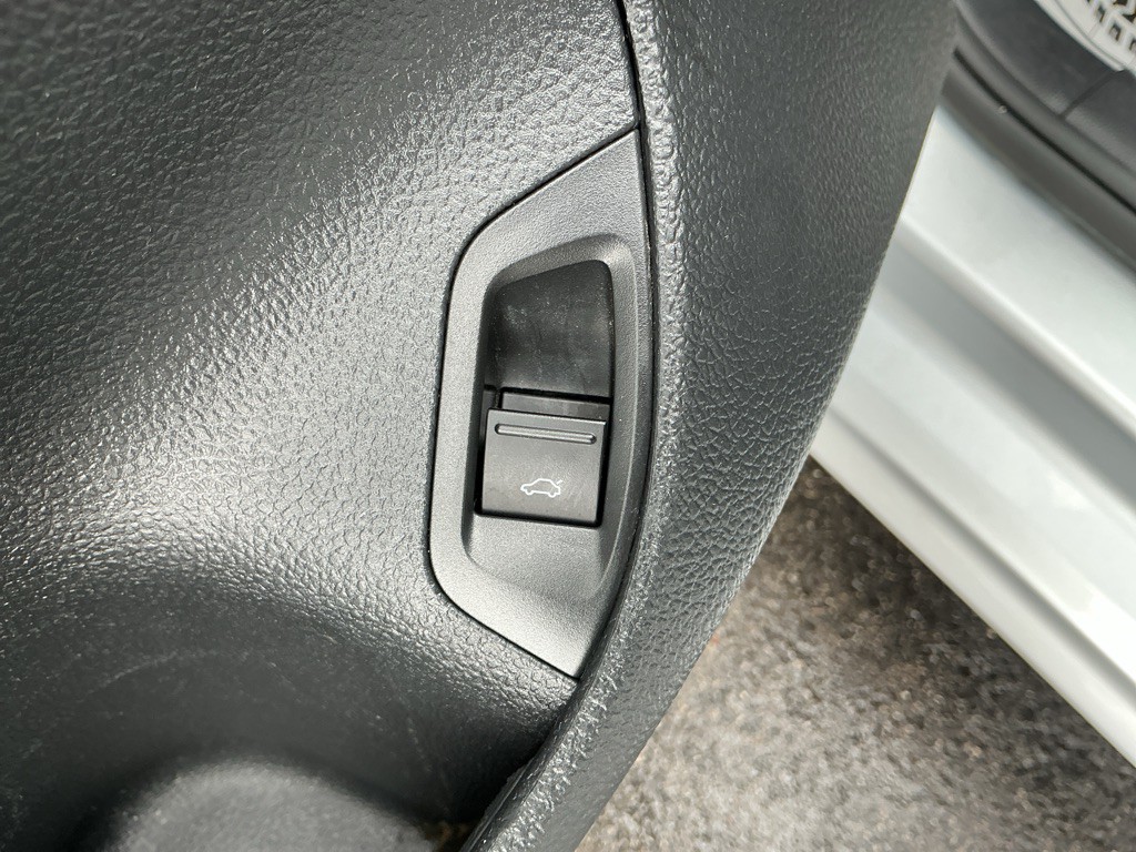 2020 Volkswagen Passat Image 16