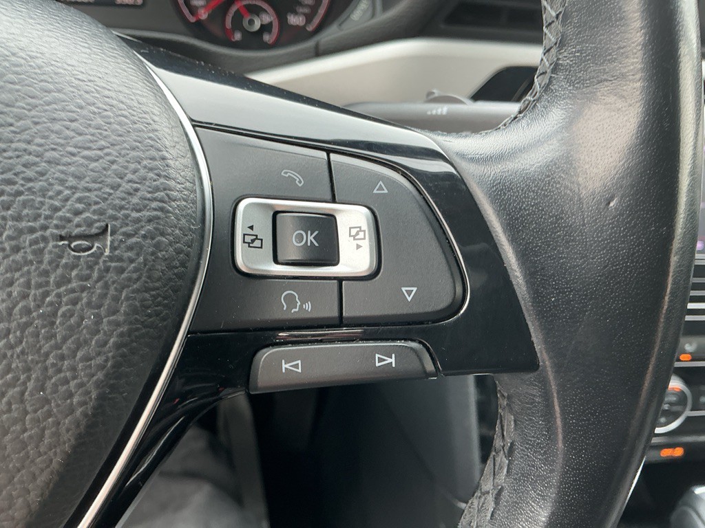 2020 Volkswagen Passat Image 21