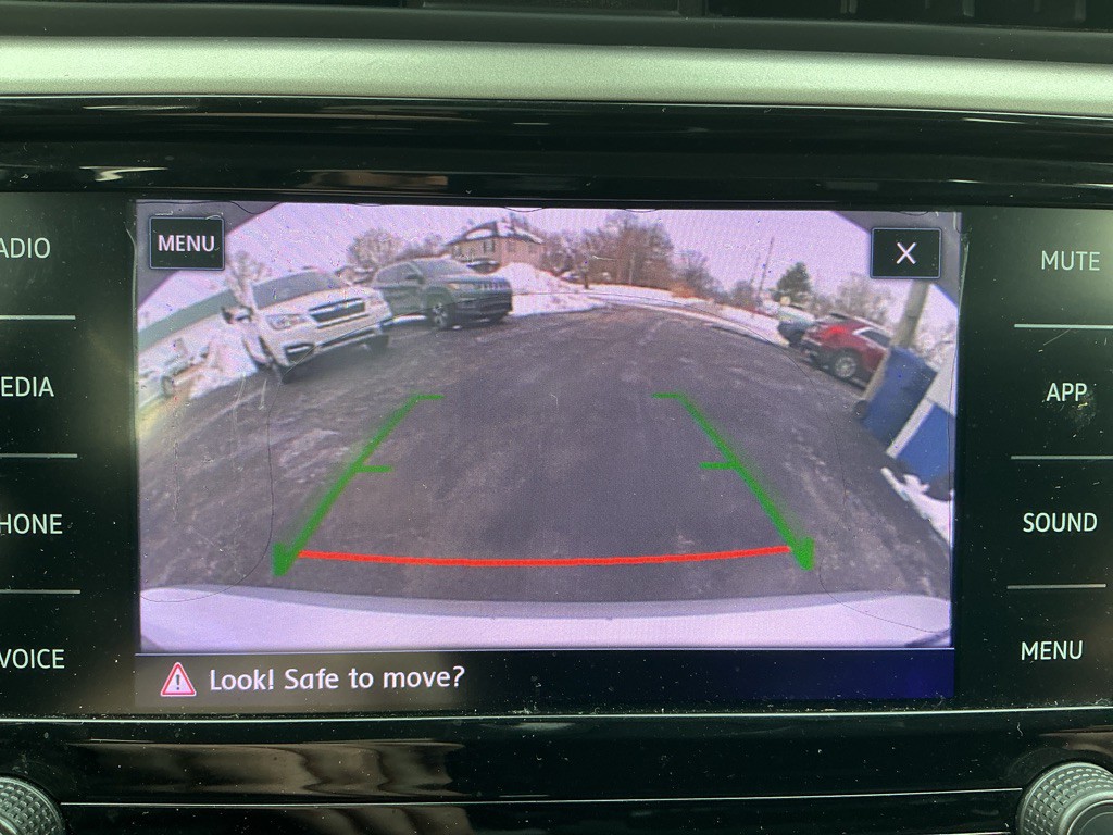 2020 Volkswagen Passat Image 23