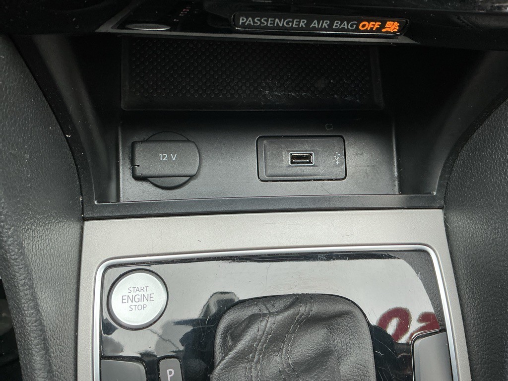 2020 Volkswagen Passat Image 27