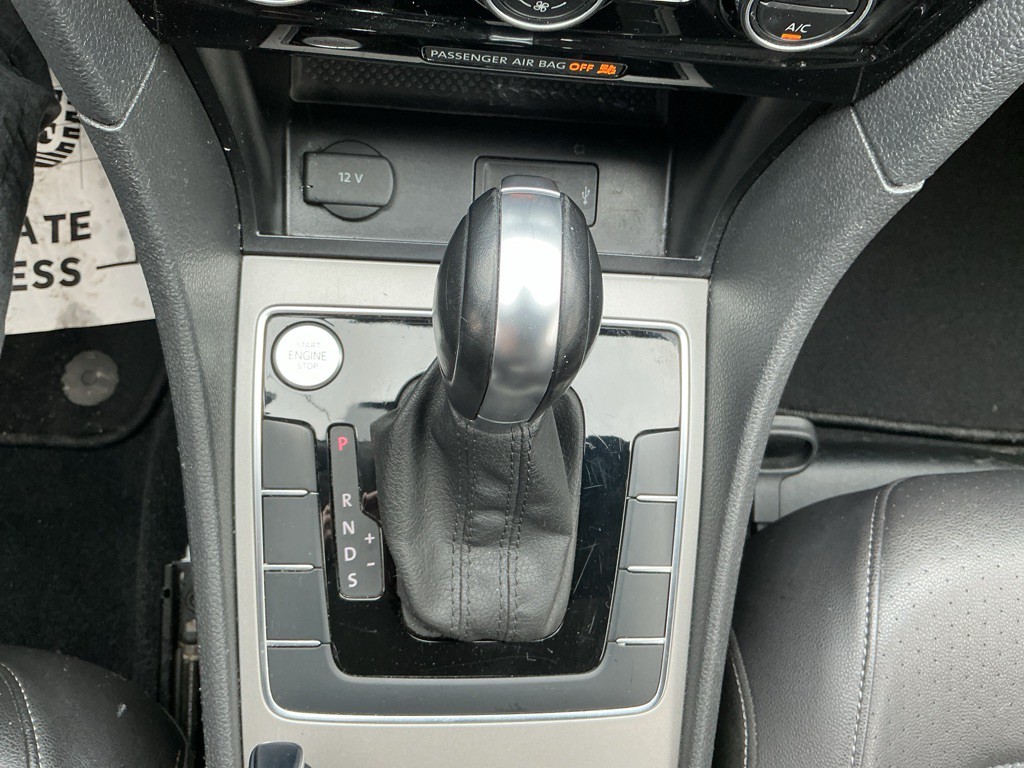 2020 Volkswagen Passat Image 28