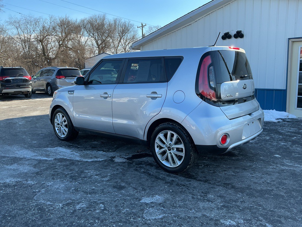 2018 Kia Soul Image 2