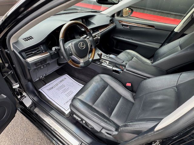 2014 Lexus ES 350 Image 11