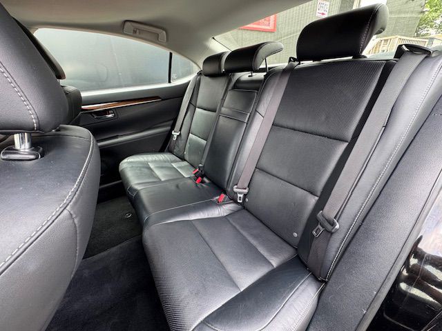 2014 Lexus ES 350 Image 15