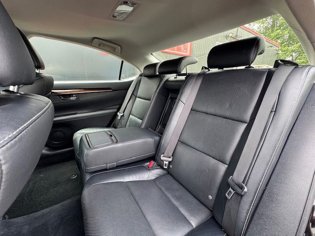 2014 Lexus ES 350 Image 16