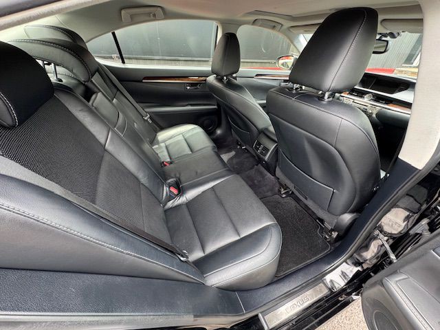 2014 Lexus ES 350 Image 21