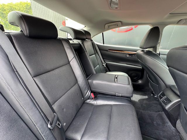 2014 Lexus ES 350 Image 23